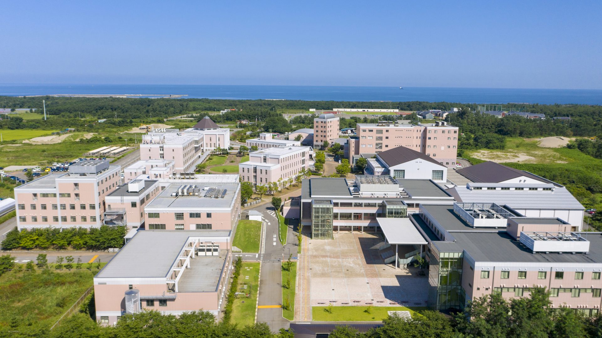 新潟医療福祉大学